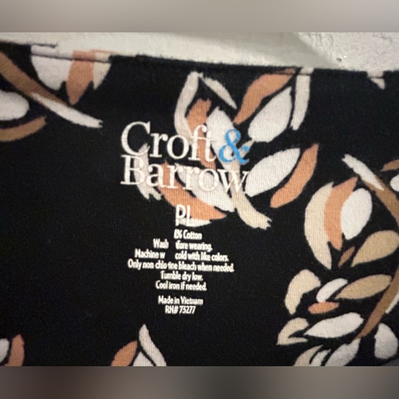 Croft & Barrow Black and White Leaf Pattern 3/4 Long Sleeve Top - Picture 5 of 7